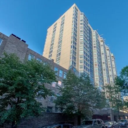 Rent this 1 bed condo on 720 West Gordon Terrace in Chicago, IL 60613