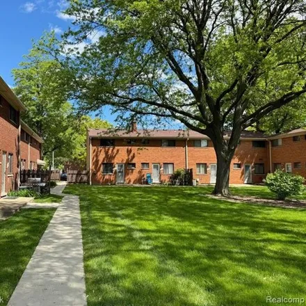 Image 4 - Tessmer Court, Madison Heights, MI, USA - Townhouse for sale