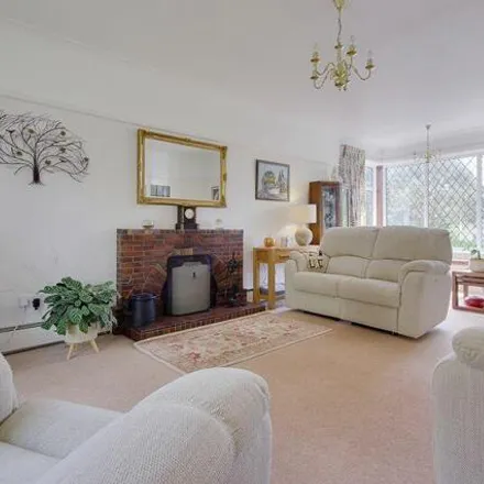 Image 4 - 28 Montague Road, Bournemouth, Christchurch and Poole, BH5 2EP, United Kingdom - House for sale