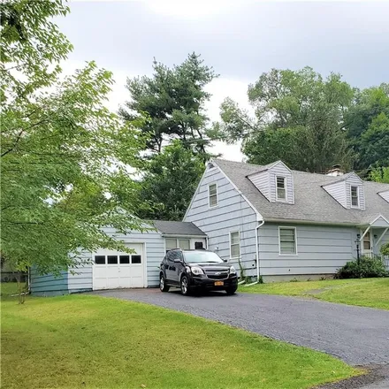 Rent this 3 bed house on 111 Homewood Drive in Manlius, Onondaga County