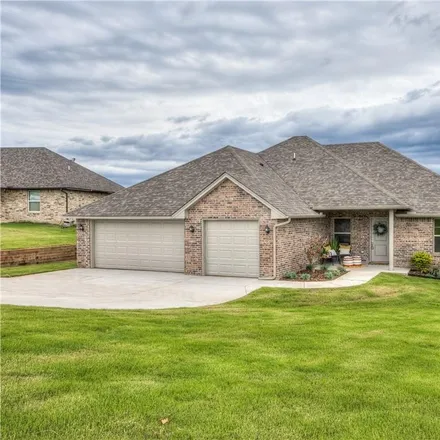 Buy this 3 bed house on 2710 Summerset Trail in Edmond, OK 73012