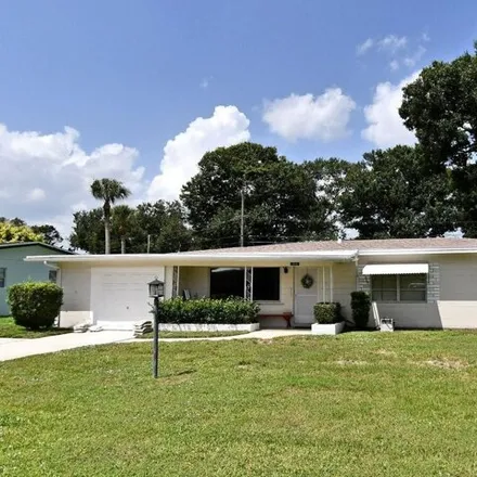 Buy this 3 bed house on 1960 East Esplanade in Fort Pierce, FL 34982