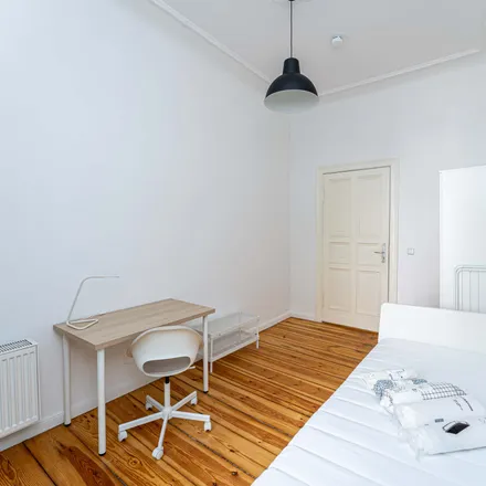 Rent this 3 bed room on CHI.BAR in Gabriel-Max-Straße 2, 10245 Berlin
