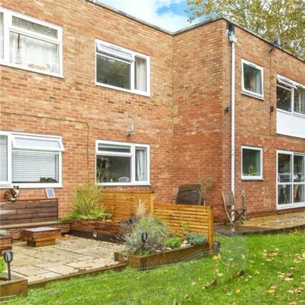 Buy this 2 bed apartment on Croxley Rise in Maidenhead, SL6 4JF