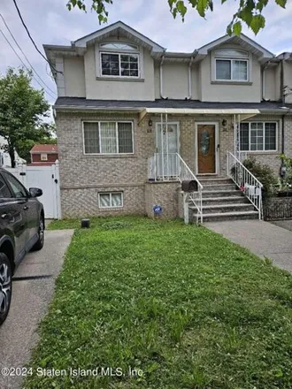 Buy this 3 bed house on 101 Lamport Blvd in New York, 10305