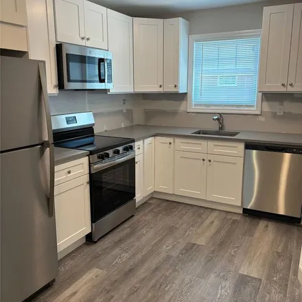 Rent this 3 bed apartment on 30 Davison Avenue in Village of East Rockaway, NY 11518