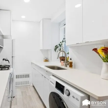 Image 2 - 317 East 3rd Street, New York, NY 10009, USA - Apartment for sale
