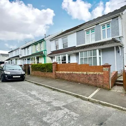 Buy this 4 bed duplex on The Parade in Merthyr Tydfil, CF47 0ET