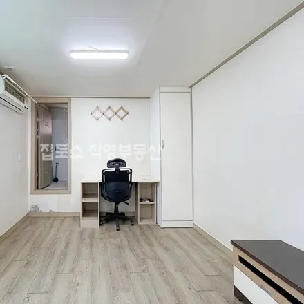 Rent this studio apartment on 서울특별시 강북구 미아동 76-2