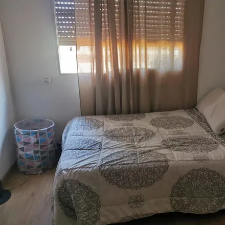 Rent this 5 bed room on Calle de Antonio Leyva in 7, 28019 Madrid