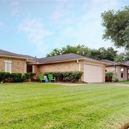 Image 2 - 2779 Lambeth Drive, Pearland, TX 77584, USA - House for sale