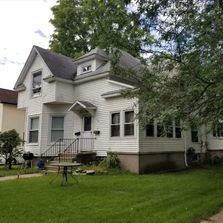 Buy this studio townhouse on 123 North Division Avenue in Fremont, Newaygo County
