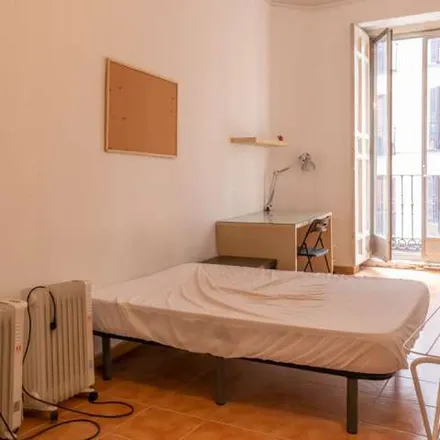 Image 8 - Calle de San Felipe Neri, 4, 28013 Madrid, Spain - Apartment for rent