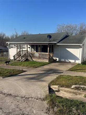 Buy this 2 bed house on 431 South 6th Street in Louisiana, Pike County
