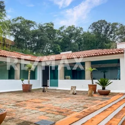 Buy this 4 bed house on Hacienda de Casboncua in Hacienda de Vallescondido, 52938 Ciudad López Mateos
