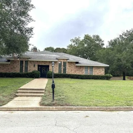 Buy this 3 bed house on 1846 Meadowhill Drive in Jacksonville, TX 75766