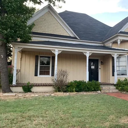 Rent this 2 bed house on 712 South Central Avenue in Hamlin, TX 79520