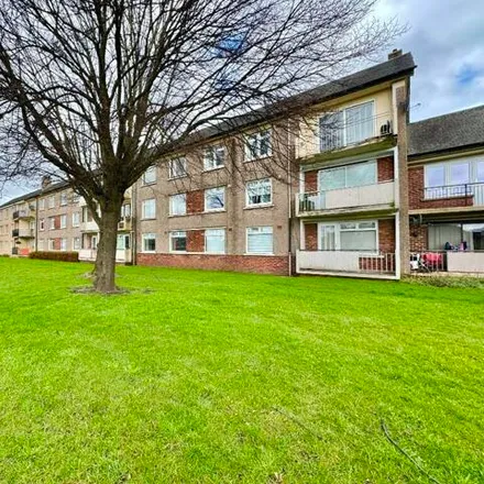 Buy this 2 bed apartment on Beancross Road in Grangemouth, FK3 8YF