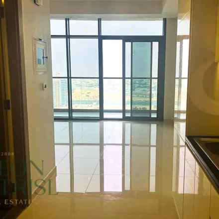Image 2 - Aykon City, Dubai, Dubai - Apartment for rent