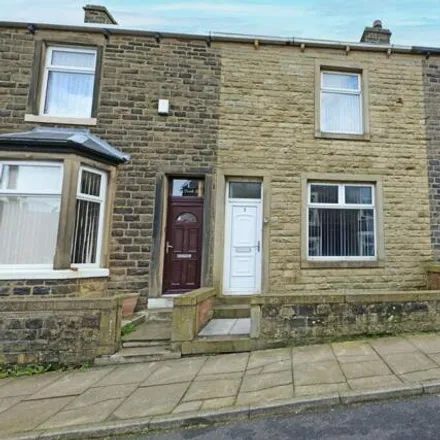 Buy this 2 bed townhouse on Lower North Avenue in Barnoldswick, BB18 6DP