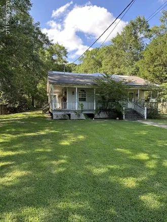Buy this 6 bed house on 3101 Bellview Street in Sawmill Pointe, Moss Point