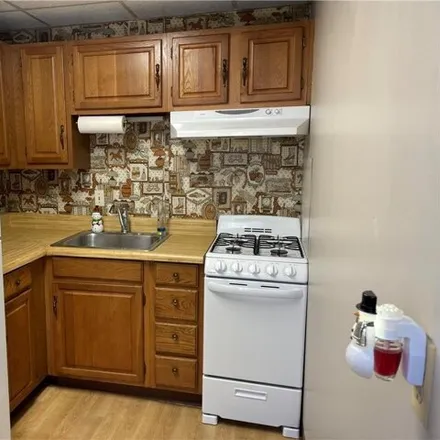 Image 4 - Emanuel Travel Services, 66 North 3rd Street, Easton, PA 18042, USA - Apartment for rent