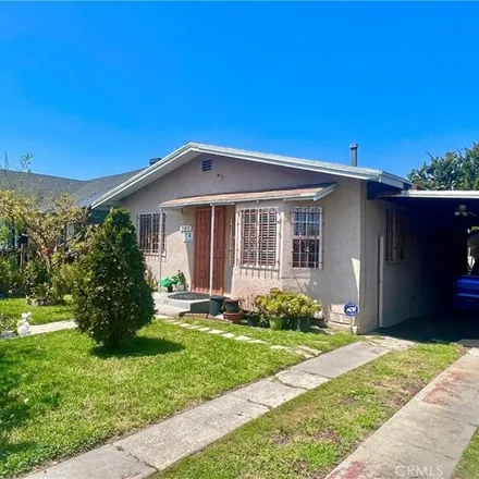Buy this 2 bed house on 905 W 75th St in Los Angeles, California