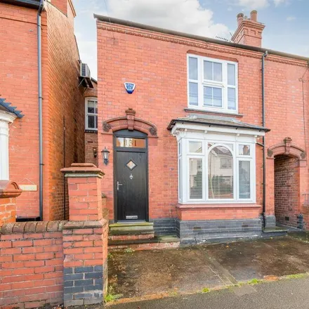Rent this 4 bed duplex on Vicarage Rd / Egginton Rd in Vicarage Road, Amblecote