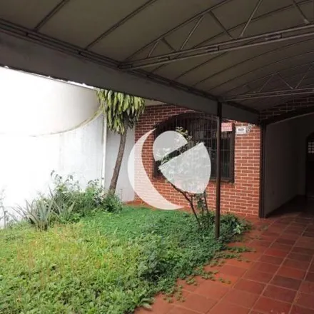 Buy this 4 bed house on Rua José Leite Carvalho in Higienópolis, Londrina - PR