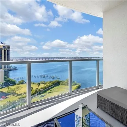 Image 7 - 3000 Oasis Grand Boulevard, Fort Myers, FL 33916, USA - Condo for sale