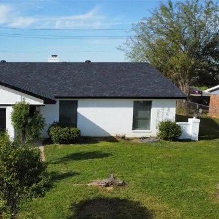 Buy this 4 bed house on 1940 East Arkansas Lane in Arlington, TX 76014