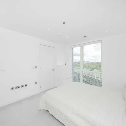 Rent this 2 bed apartment on 131-143 Belsize Road in London, NW6 4AA