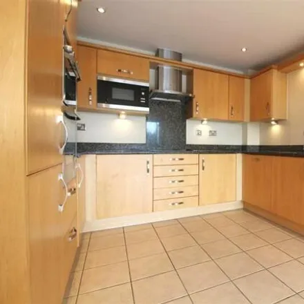 Rent this 1 bed room on Spur House in The Crescent, Maidenhead