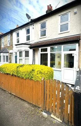 Rent this 4 bed townhouse on 123 Chelmsford Road in London, E17 8NP