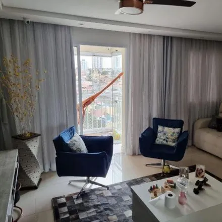 Buy this 4 bed apartment on Edifício Franklin Roosevelt in Rua Antônio Gomes 142, Centro