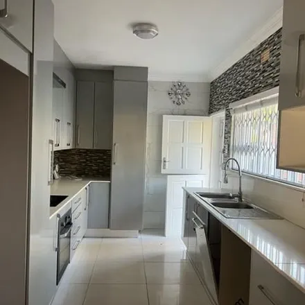 Image 9 - Sirdar Street, Kensington B, Randburg, 2125, South Africa - Apartment for rent