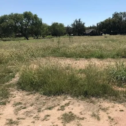 Buy this studio house on 301 Oak Drive in Llano County, TX 78639
