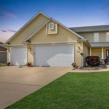 Buy this 4 bed house on Sunfield Drive in Greenville, Outagamie County