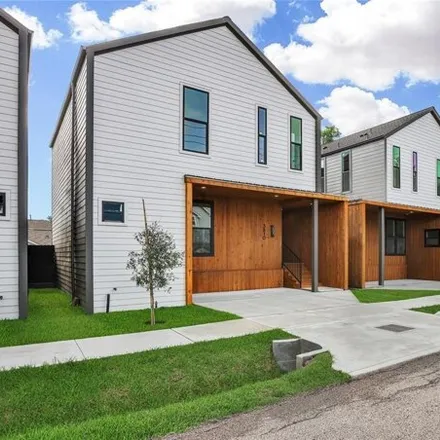 Buy this 3 bed house on 3810 Oxford St in Houston, Texas