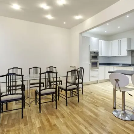 Image 2 - Wellington Close, London, W11 2AJ, United Kingdom - Apartment for rent