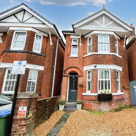 Buy this 3 bed house on 10 Englefield Road in Southampton, SO18 1AW