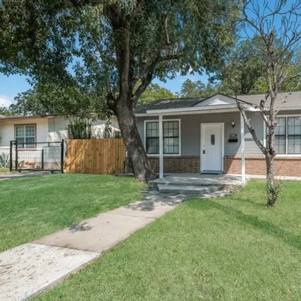 Buy this 2 bed house on 1303 West Malone Avenue in San Antonio, TX 78225