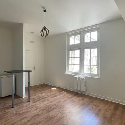 Rent this 1 bed apartment on 3 Rue du Rempart in 37000 Tours, France