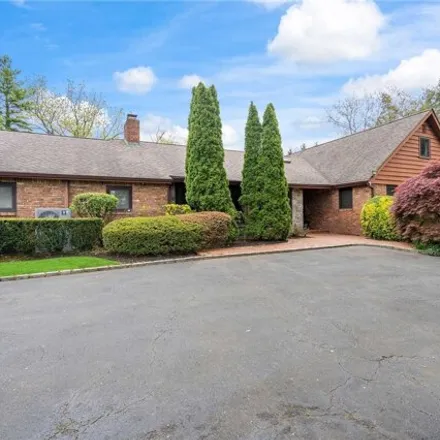 Buy this 5 bed house on 30 Club Ct in Roslyn, New York