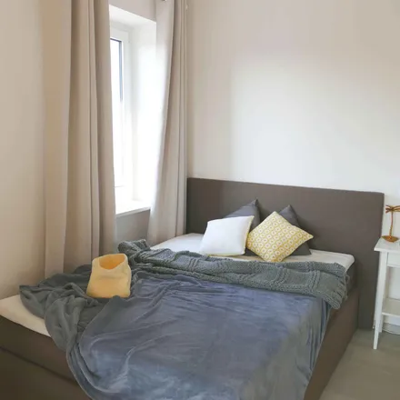 Rent this 5 bed room on Grünwalder Straße 119 in 81547 Munich, Germany