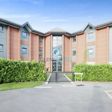 Rent this 2 bed apartment on The Gym in Whitby Road, Slough