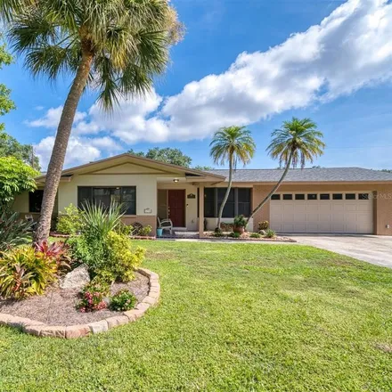 Buy this 4 bed house on 1700 Winfield Road North in Pinellas County, FL 33756