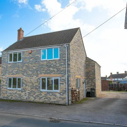 Rent this 4 bed house on A372 in Huish Episcopi, TA10 9QT