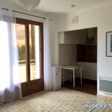 Image 2 - Avenue des Étangs, 11100 Narbonne, France - Apartment for rent