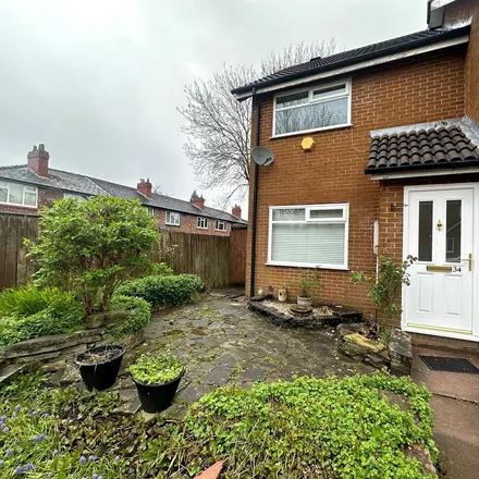 Rent this 1 bed duplex on Carrgreen Close in Manchester, M19 1LT